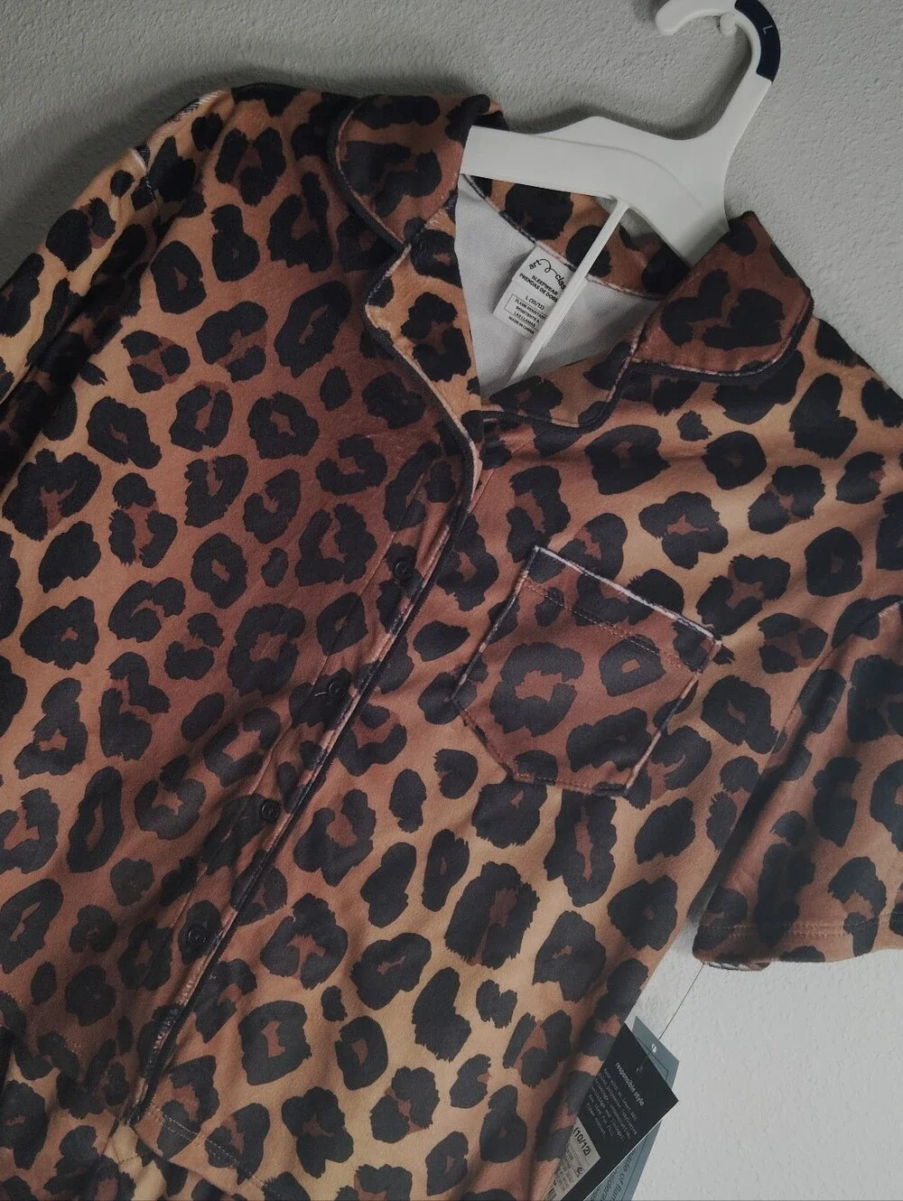 art class leopard print